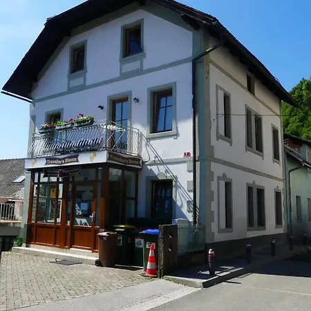 Travellers' Haven Hostel-3
